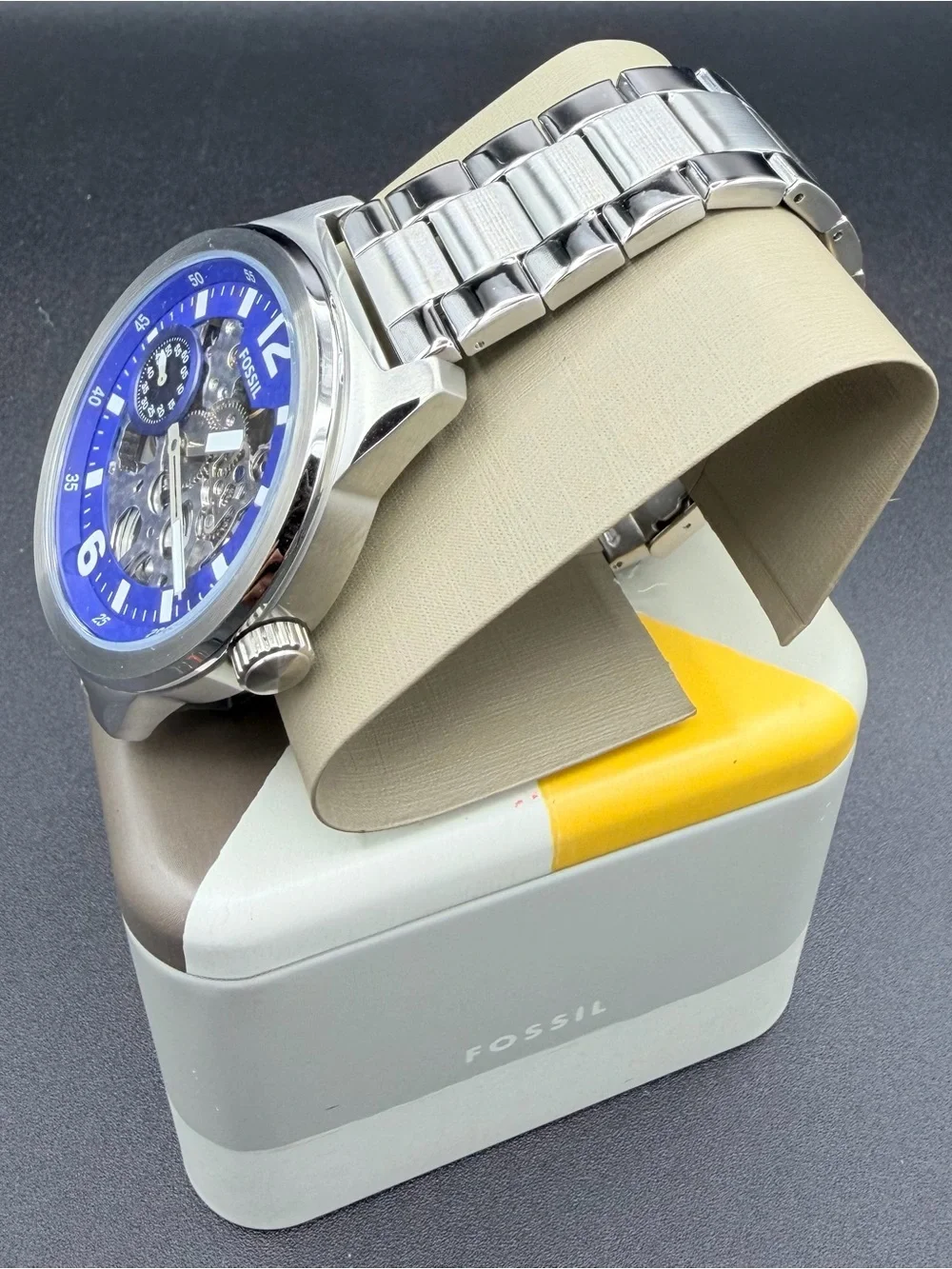 Fossil brand new